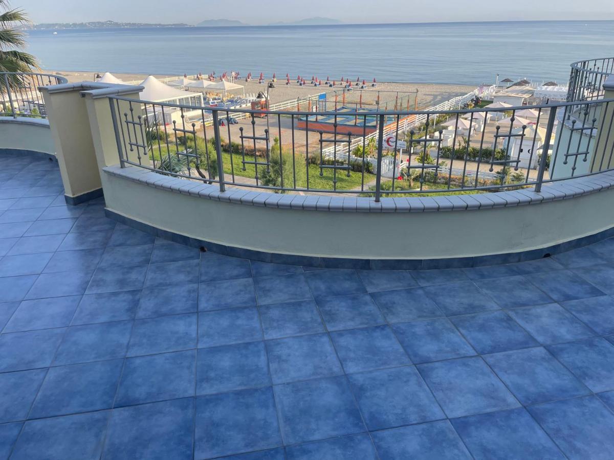 Vila La Baia Di Ulisse Venetico Exteriér fotografie