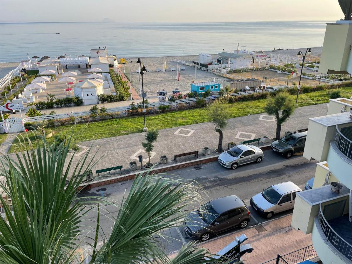 Vila La Baia Di Ulisse Venetico Exteriér fotografie