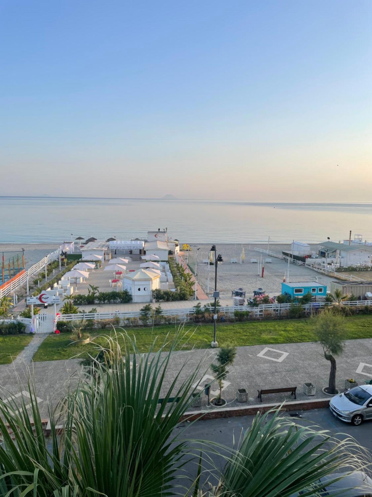 Vila La Baia Di Ulisse Venetico Exteriér fotografie