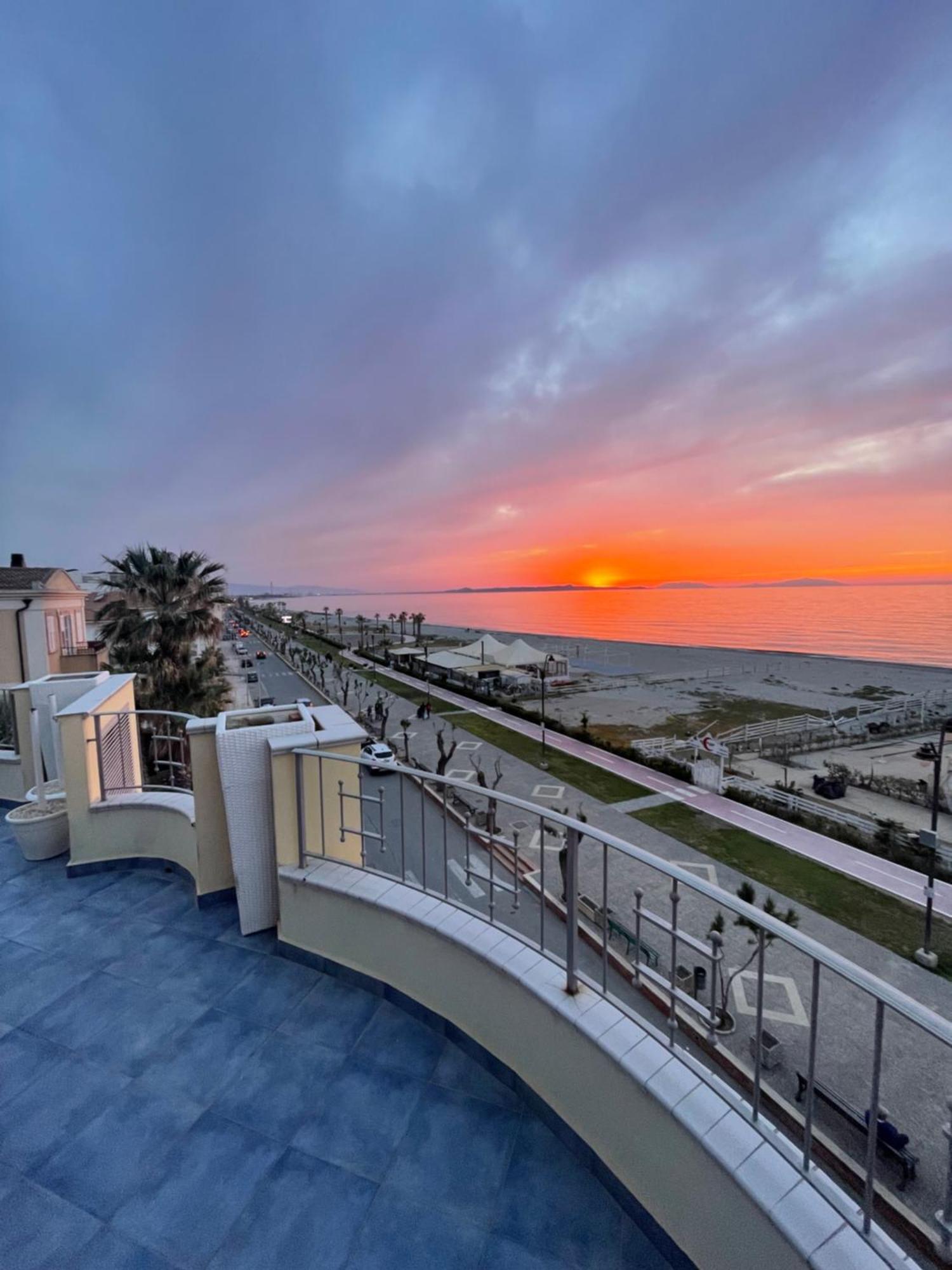 Vila La Baia Di Ulisse Venetico Exteriér fotografie